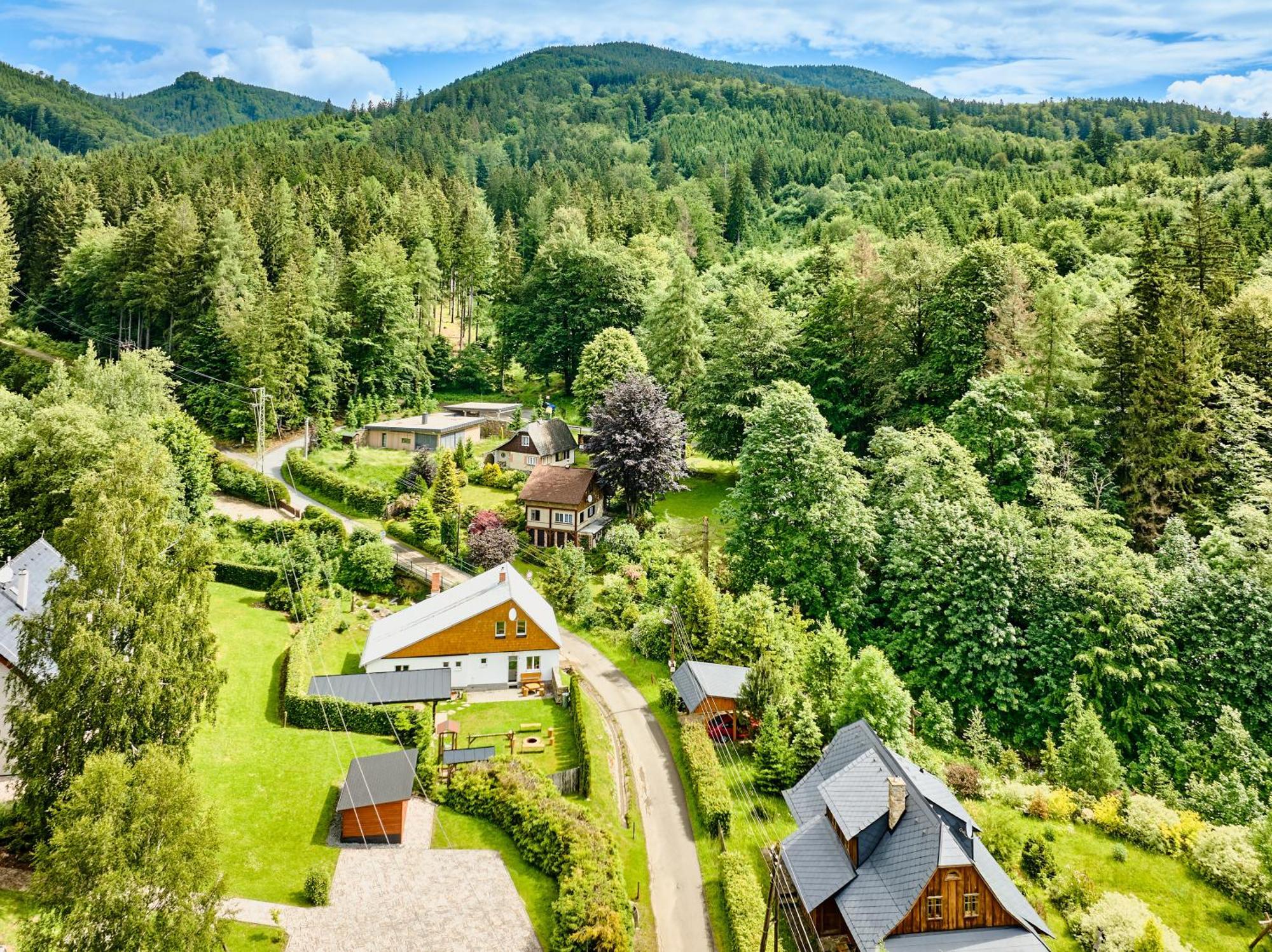 Desny Kout Villa Kouty Exterior photo